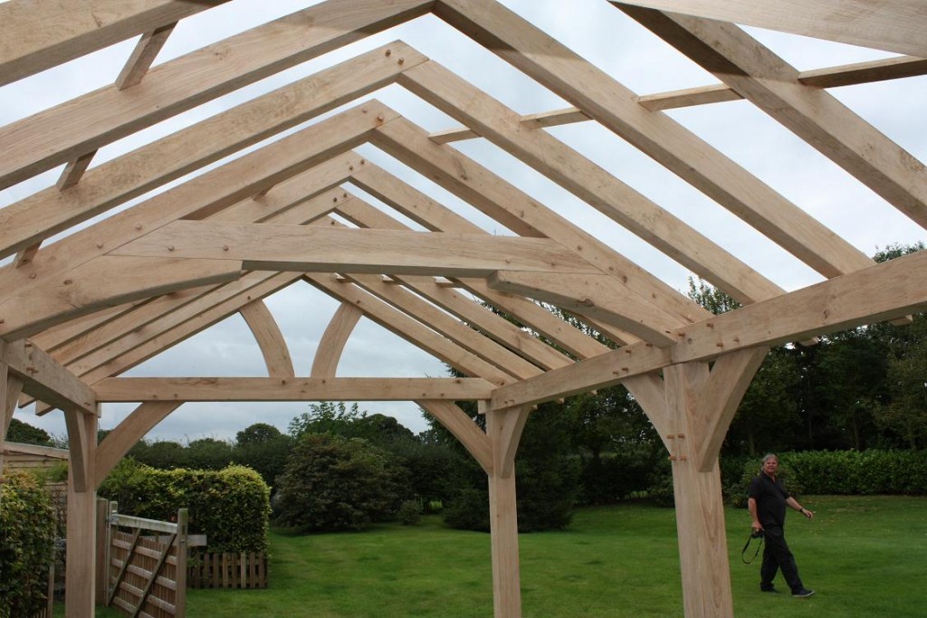 roof trusses made in Oak UK