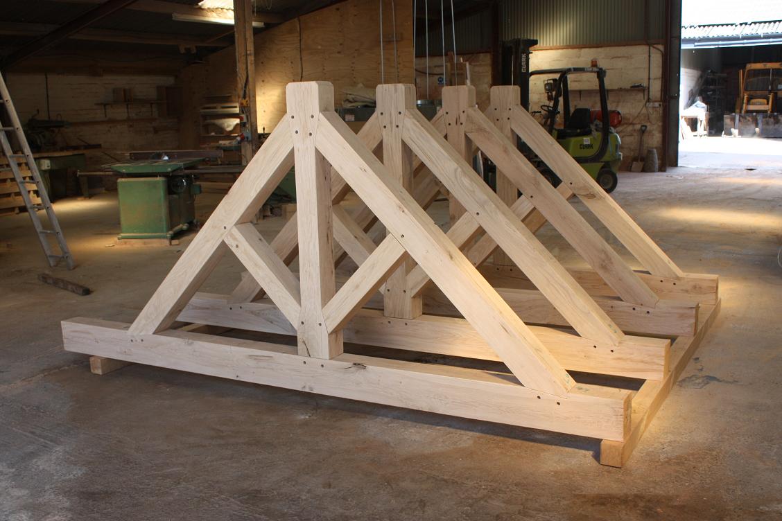 Tied King Post Truss Oak