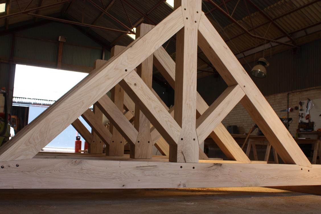 Tied King Post Truss In Oak Example