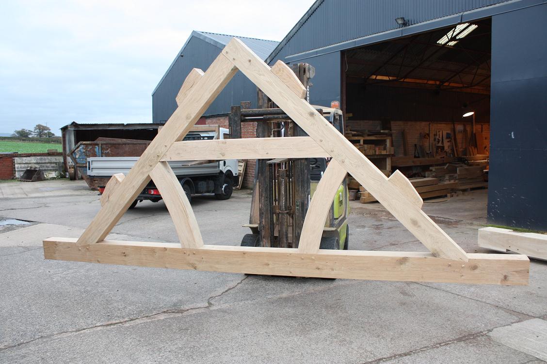 Oak King Post Truss curved and tied